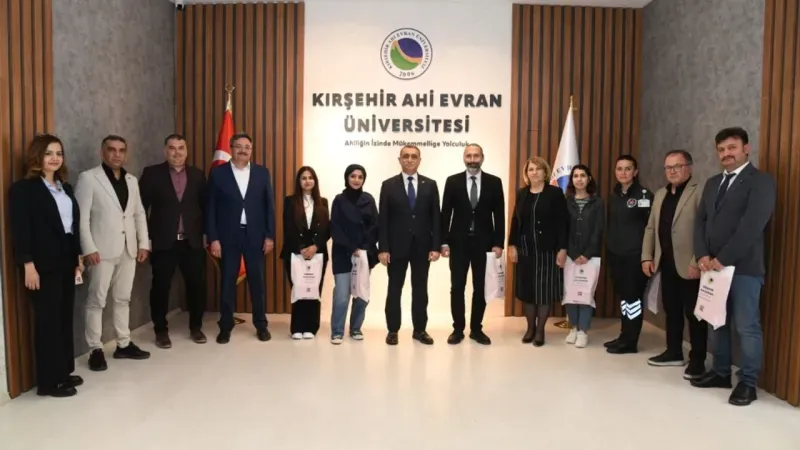 61. Kütüphane Haftası’nda, en çok kitap okuyanlar ödüllendirildi.